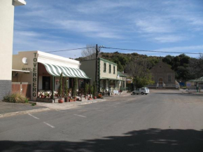 Отель Toverberg Guest Houses  Colesberg